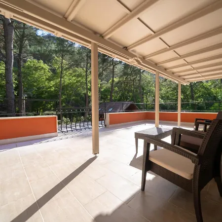 Zümrüt Boutique Hotel *