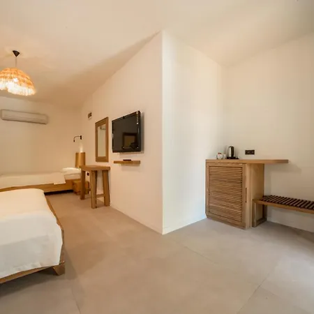 Zuemruet Boutique * Çıralı