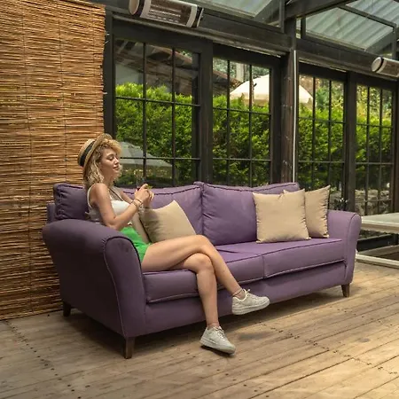 Zuemruet Boutique Szálloda *