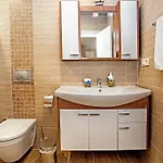 Zuemruet Boutique Hotel *